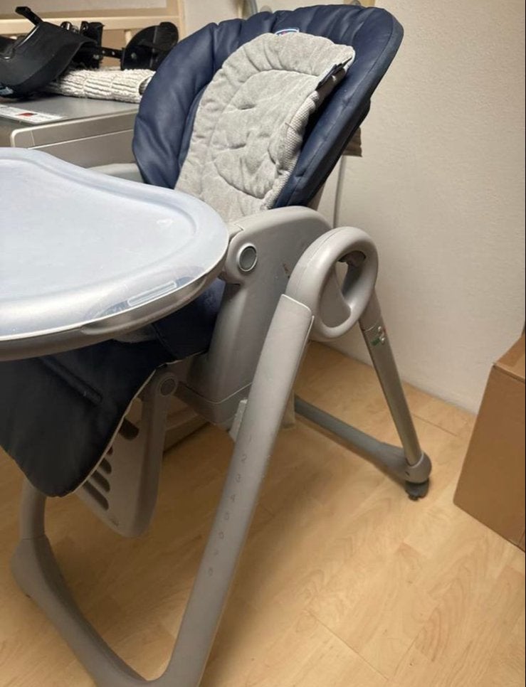 Chicco Polly Easy kinderstoel met afneembaar eetblad, Kinderen en Baby's, Kinderstoelen, Ophalen, Gebruikt, Overige typen, Afneembaar eetblad