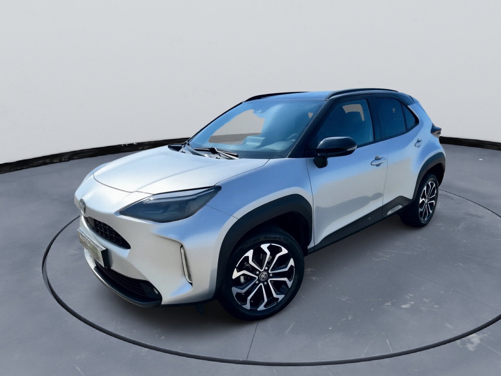 Toyota Yaris cross 1.5 Hybrid Trend Bi-Tone Adventure Achter, Stof, Gebruikt, Zwart, 4 cilinders