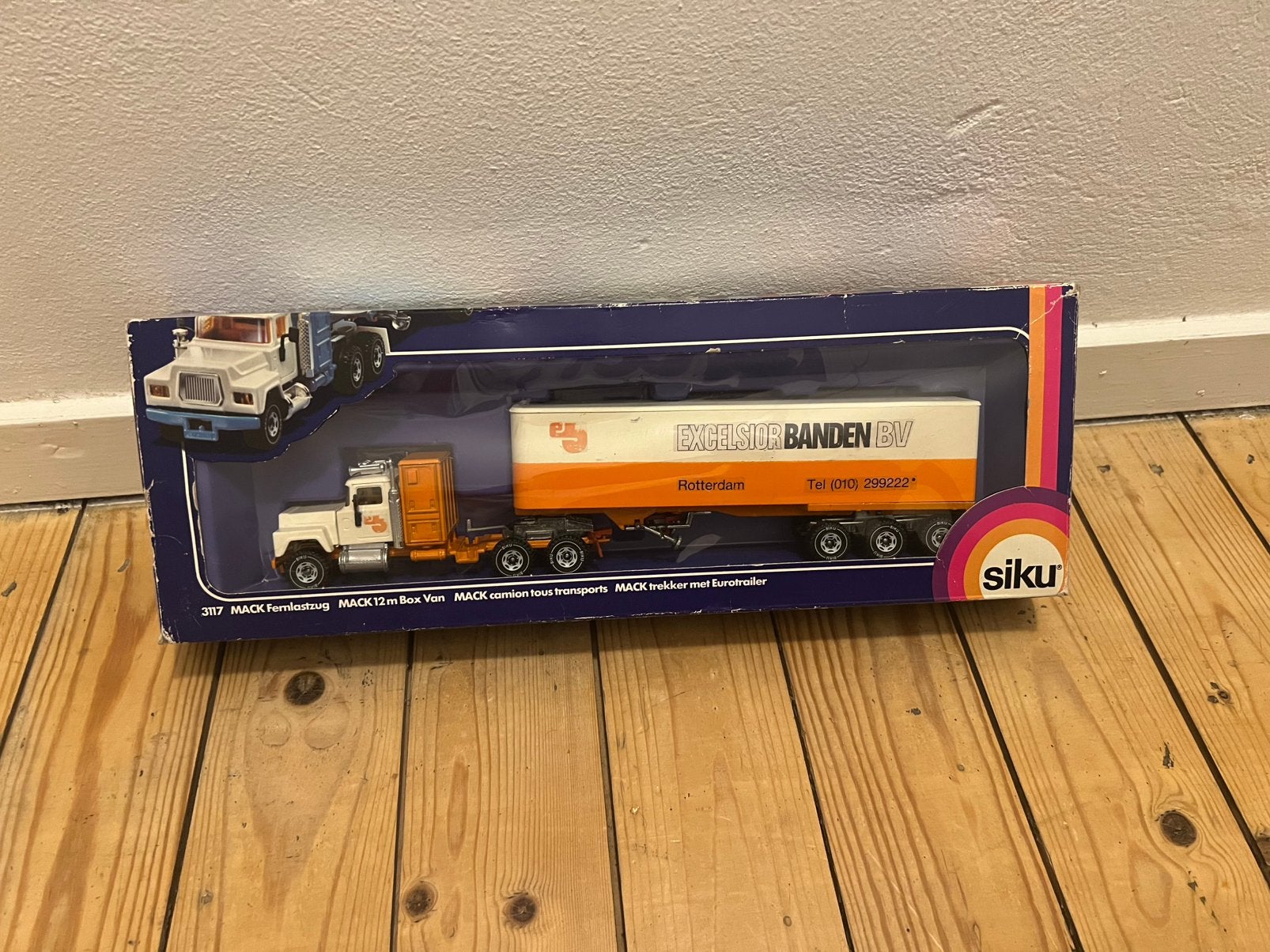 Vintage  siku Speelgoed Vrachtwagen Excelsior Banden BV, Ophalen of Verzenden, Zo goed als nieuw, Bus of Vrachtwagen, SIKU