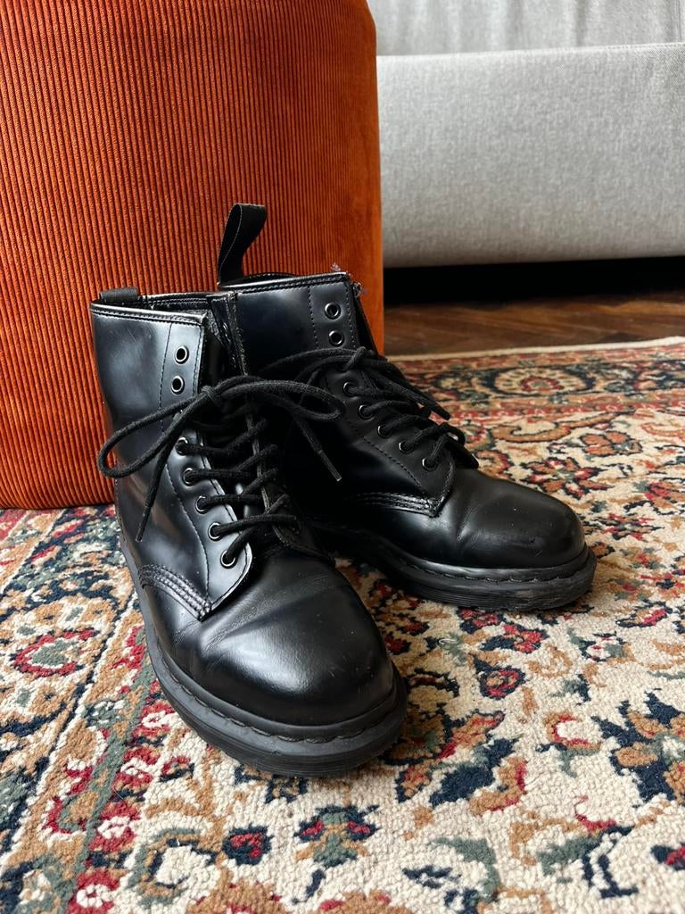 Dr Martens, Ophalen of Verzenden, Zo goed als nieuw, Zwart
