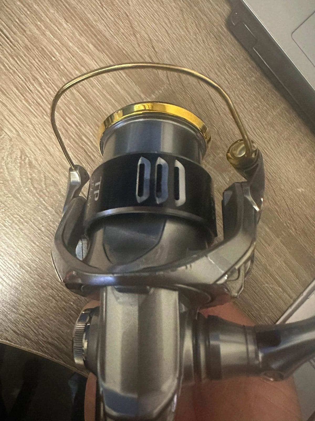 Twin power Shimano 2500S, Ophalen of Verzenden, Zo goed als nieuw, Molen