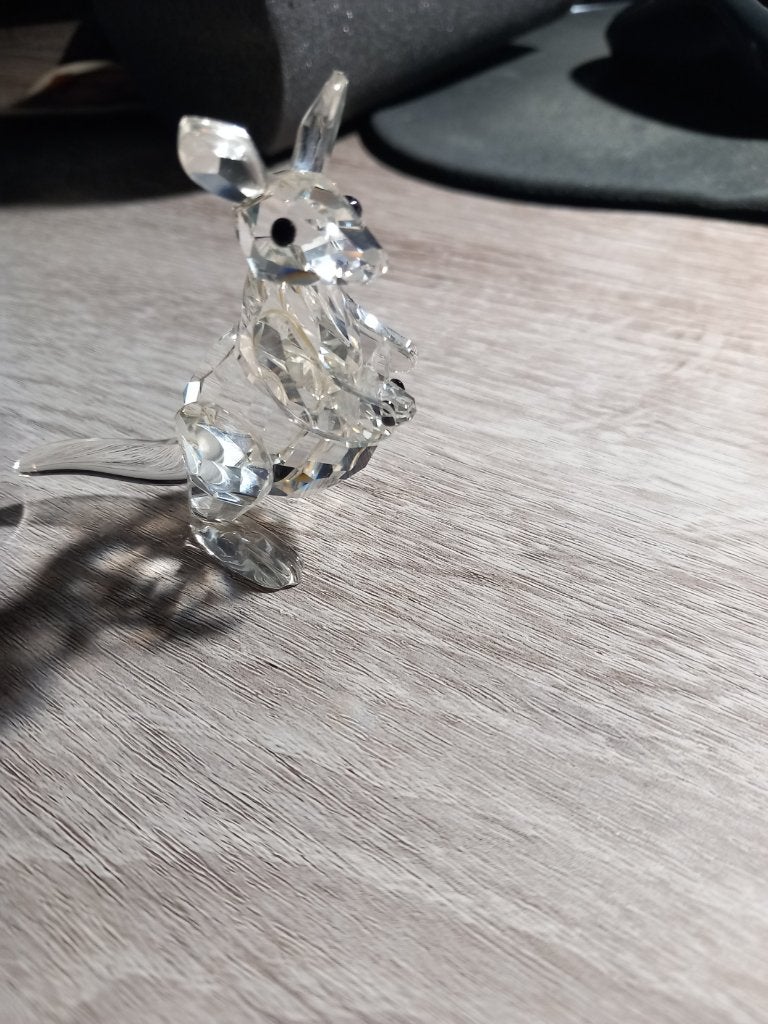 swarovski kangeroe met baby in buidel, Ophalen of Verzenden, Zo goed als nieuw, Figuurtje