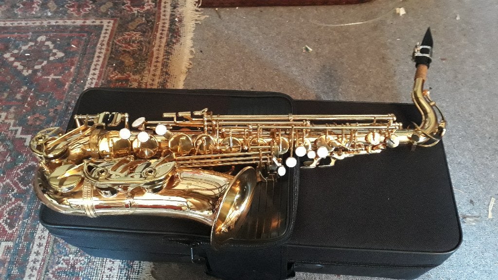 Diverse saxofoons te koop., Ophalen of Verzenden, Zo goed als nieuw, Alt, Met koffer