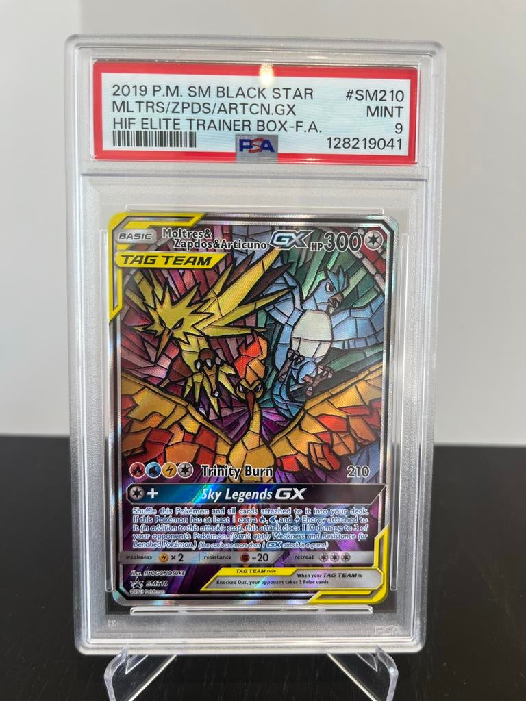 PSA 9 Moltres & Zapdos & Articuno GX SM210 Pokemon Kaart, Ophalen of Verzenden, Nieuw, Losse kaart, Foil