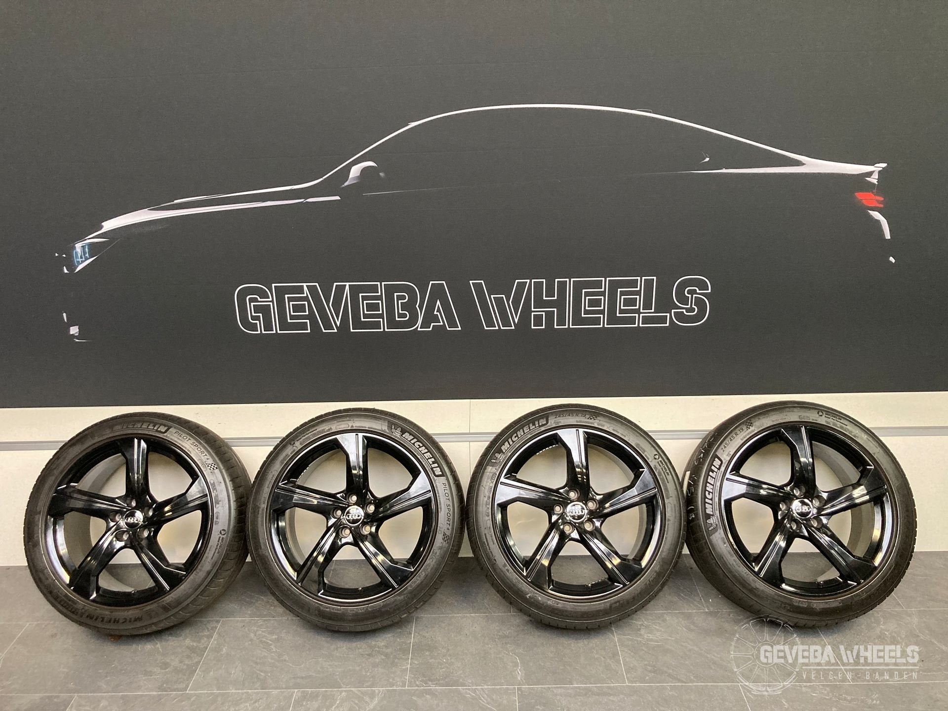 19” originele Audi A6 C8 velgen + banden 5x112 4K0601025AJ, Auto-onderdelen, Banden en Velgen, 19 inch, -, -, Banden en Velgen