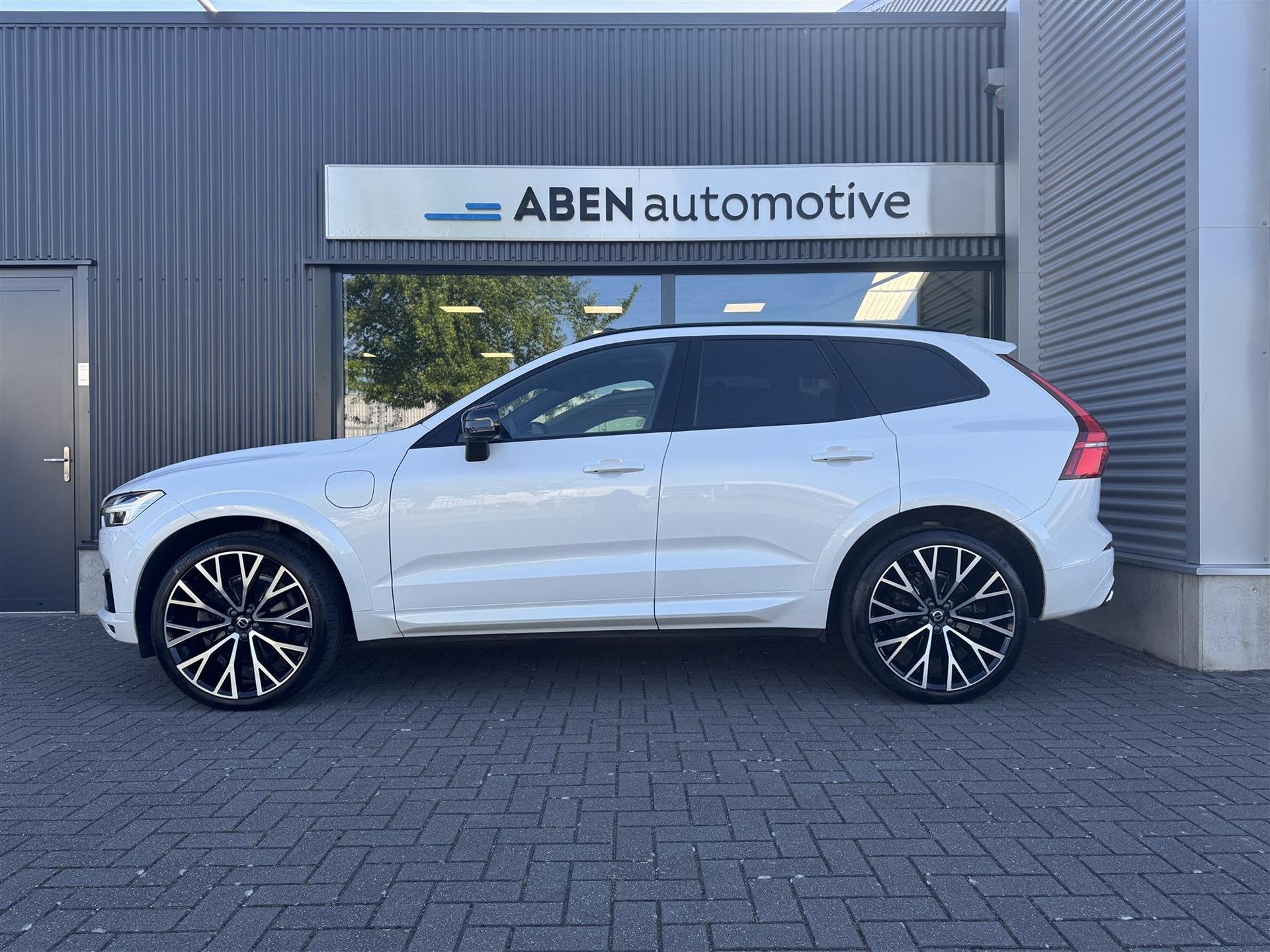 Volvo XC60 T6 340PK R-Design (PANO|22"|360|MEMORY|HARMAN KAR, Automaat, Adaptive Cruise Control, Gebruikt, 1969 cc