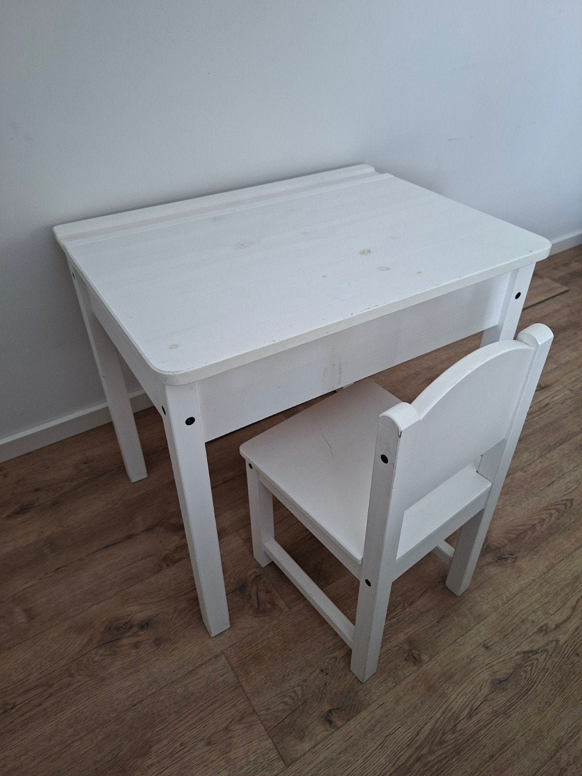 IKEA Sundvik kinderbureau + stoeltje wit, Ophalen, Gebruikt, Tafel(s) en Stoel(en)