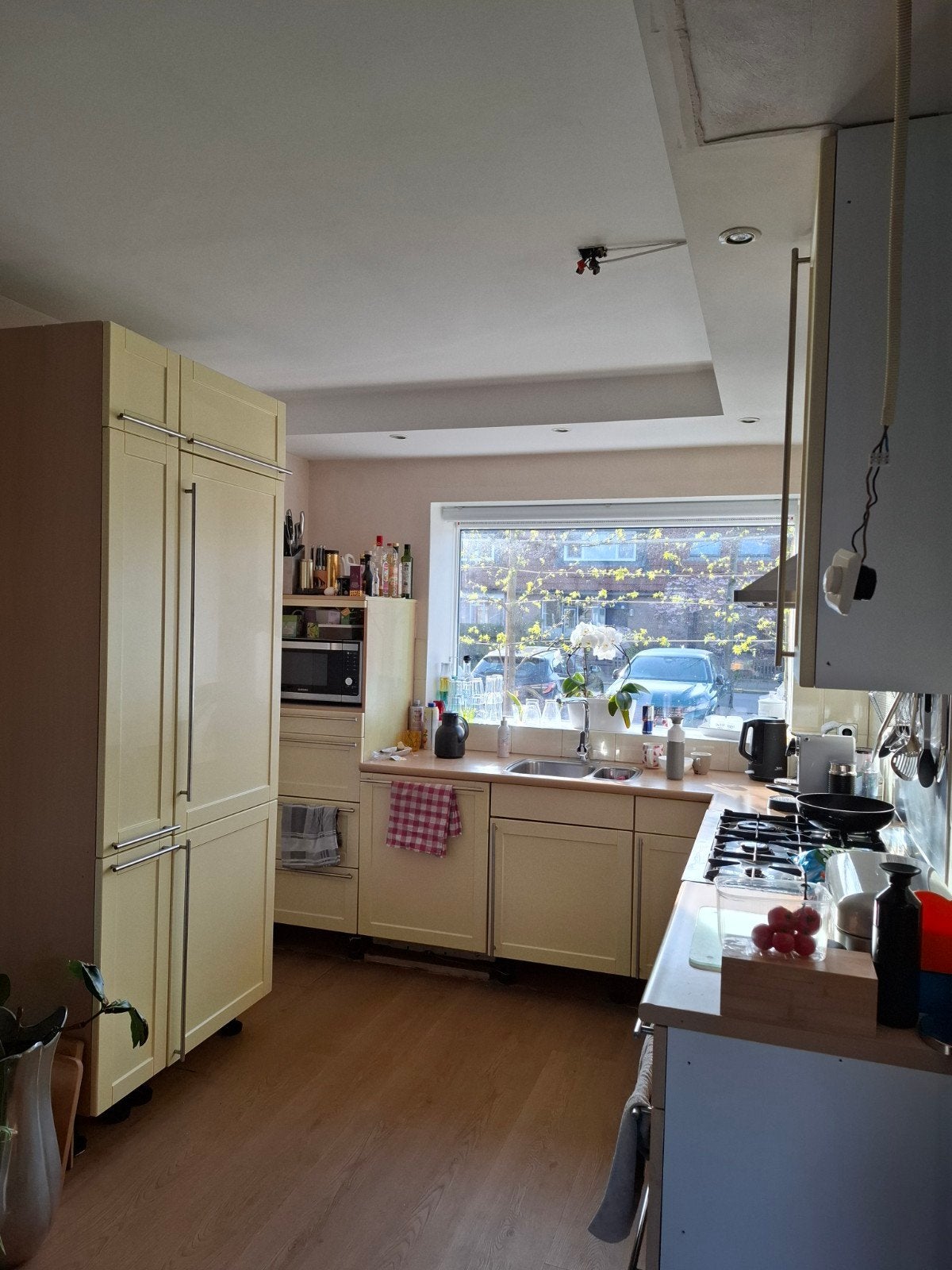Tulp Keuken met apparatuur, apothekers en carrouselkast, Ophalen, Gebruikt, Geel