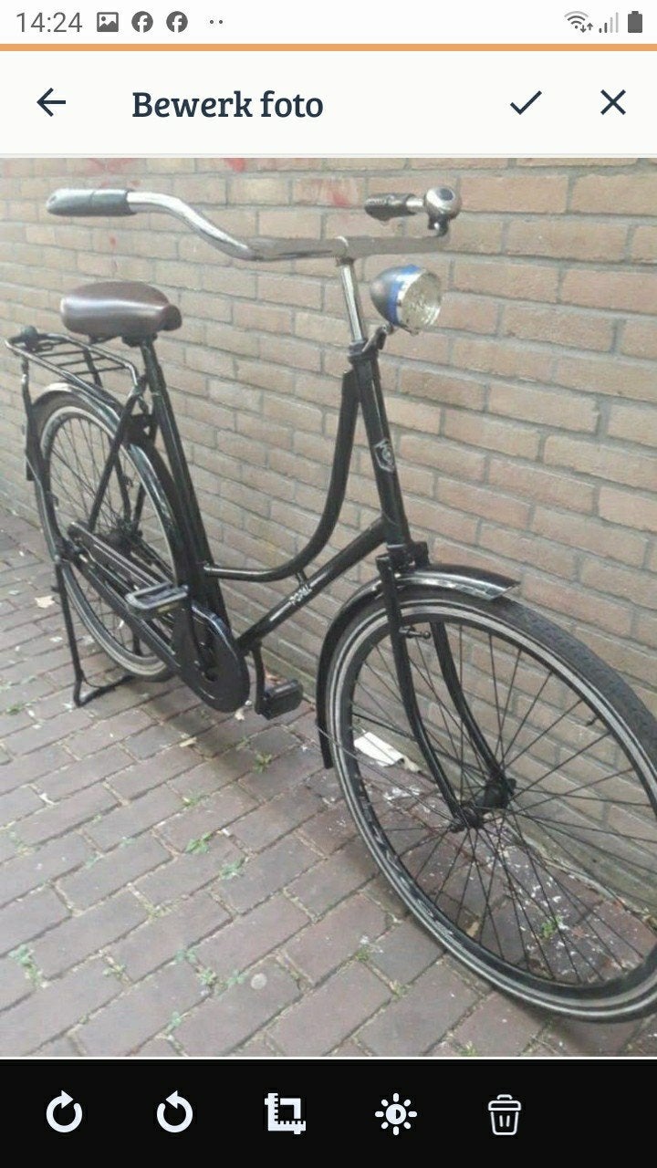 Zwarte omafiets 28 inch IZGST, Fietsen en Brommers, 53 tot 56 cm, Ophalen, Zo goed als nieuw, Terugtraprem