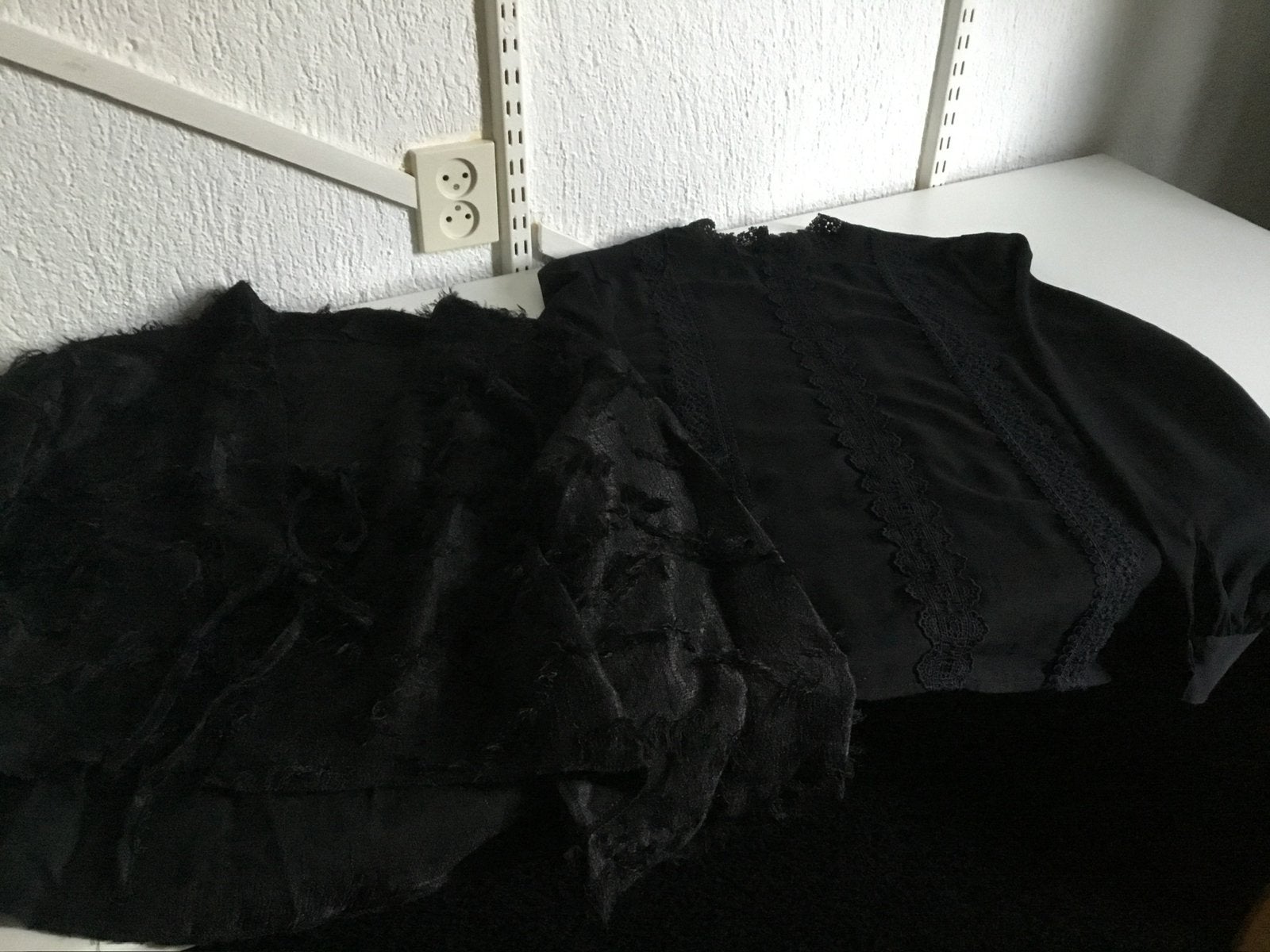 2 zwarte dames blouses, Ophalen of Verzenden, Zo goed als nieuw, Zwart