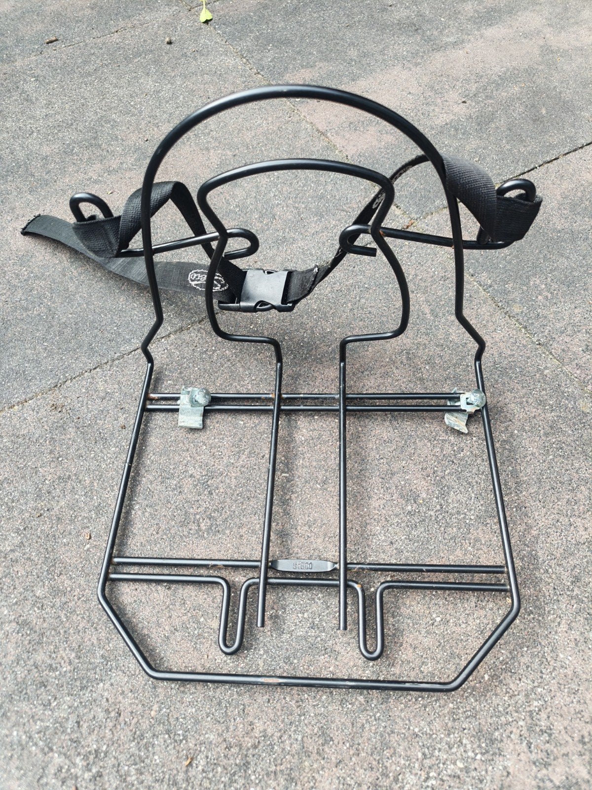 Stevige fietsdrager voor rugtas van het merk Steco, Ophalen, Gebruikt