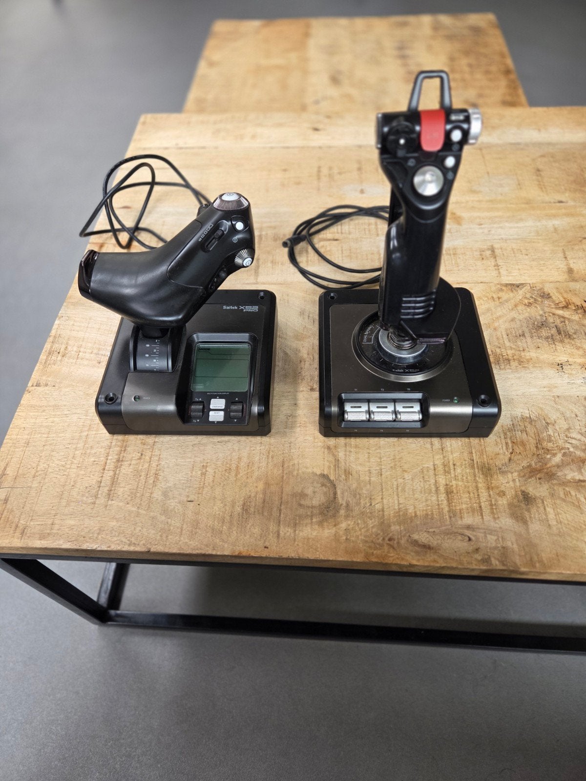 Saitek X52 PRO Flight Controls: Joystick en Throttle, Ophalen of Verzenden, Zo goed als nieuw, Saitek