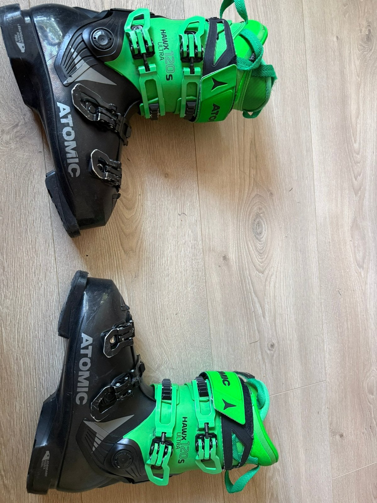 Atomic hawx ultra 120 gw 27,5 skischoen, 100 tot 140 cm, Schoenen, Ophalen of Verzenden, Zo goed als nieuw