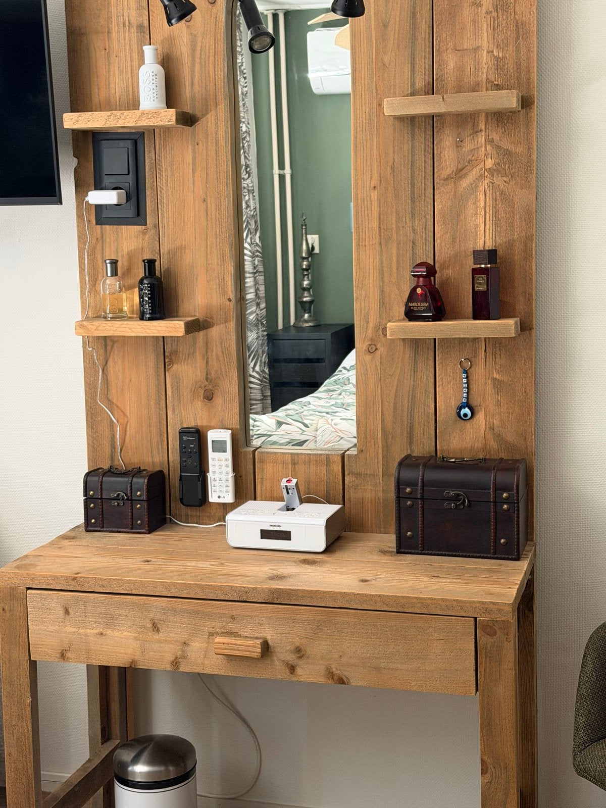 Houten handgemaakte kaptafel met spiegel en opbergruimte, Huis en Inrichting, Ophalen, Zo goed als nieuw, 50 tot 100 cm, Minder dan 100 cm
