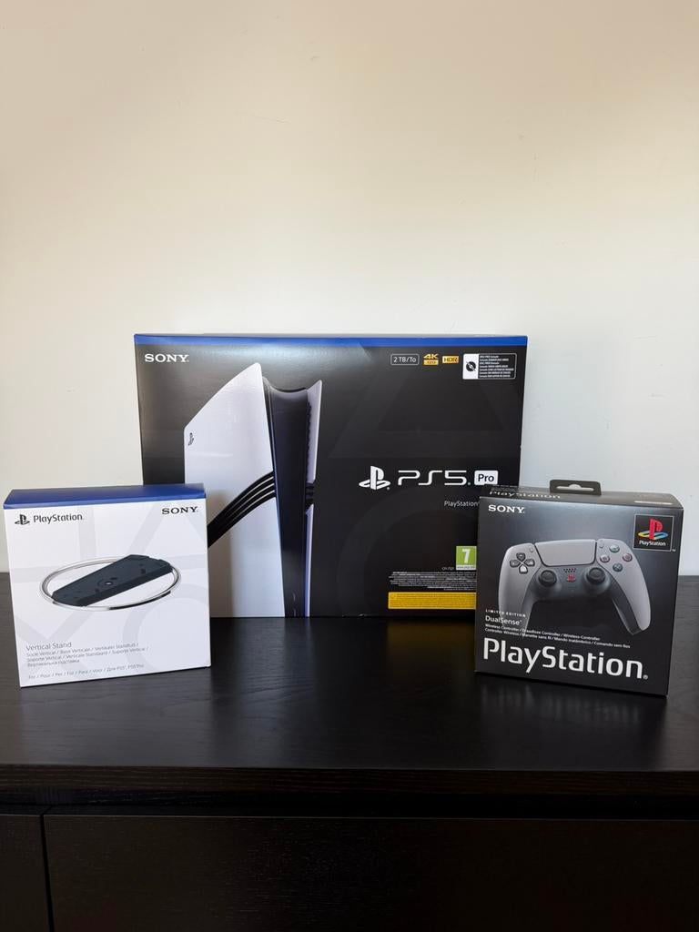 Ps5 pro, 30th anniversary controller, Spelcomputers en Games, Spelcomputers | Sony PlayStation 5, Ophalen of Verzenden, Zo goed als nieuw