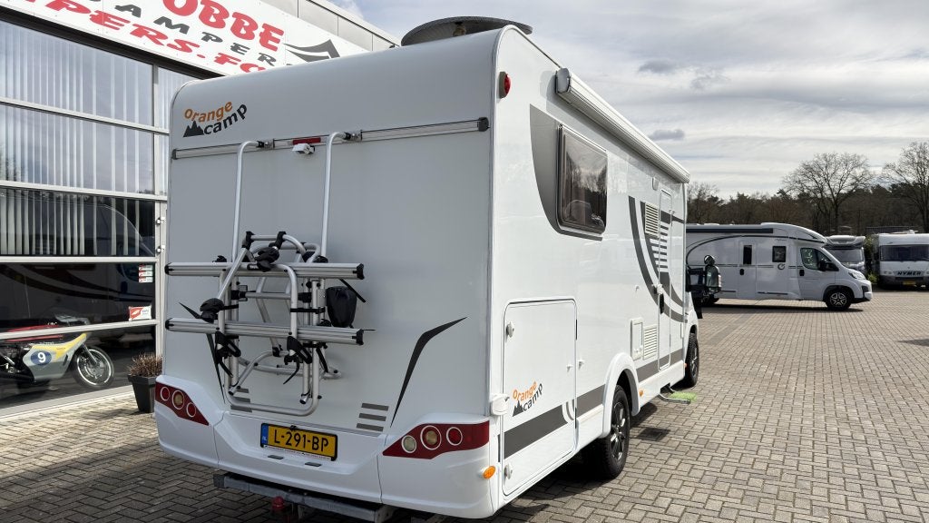 Aktieprijs Bomvol Queensbed Sunlight T69 Orangecamp 16 150pk, Sunlight, Ringverwarming, Fiat, Bedrijf