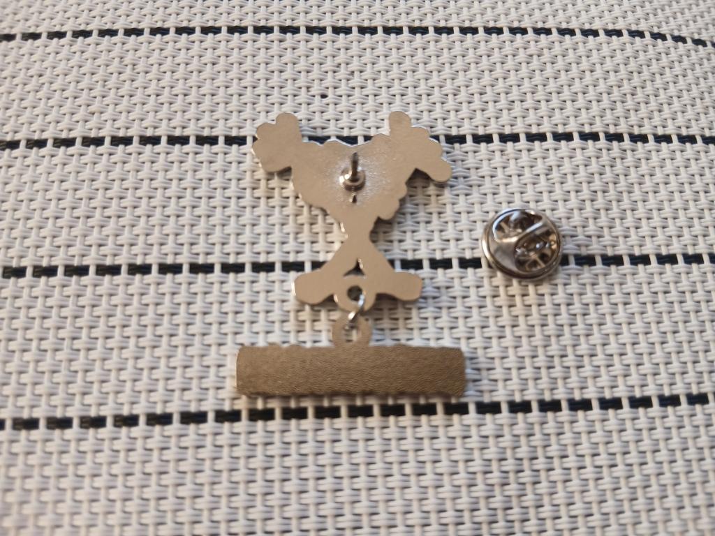 Pearl Jam  pin speld met Pearl Jam logo als hanger ad pin, Verzenden, Nieuw, Overige typen