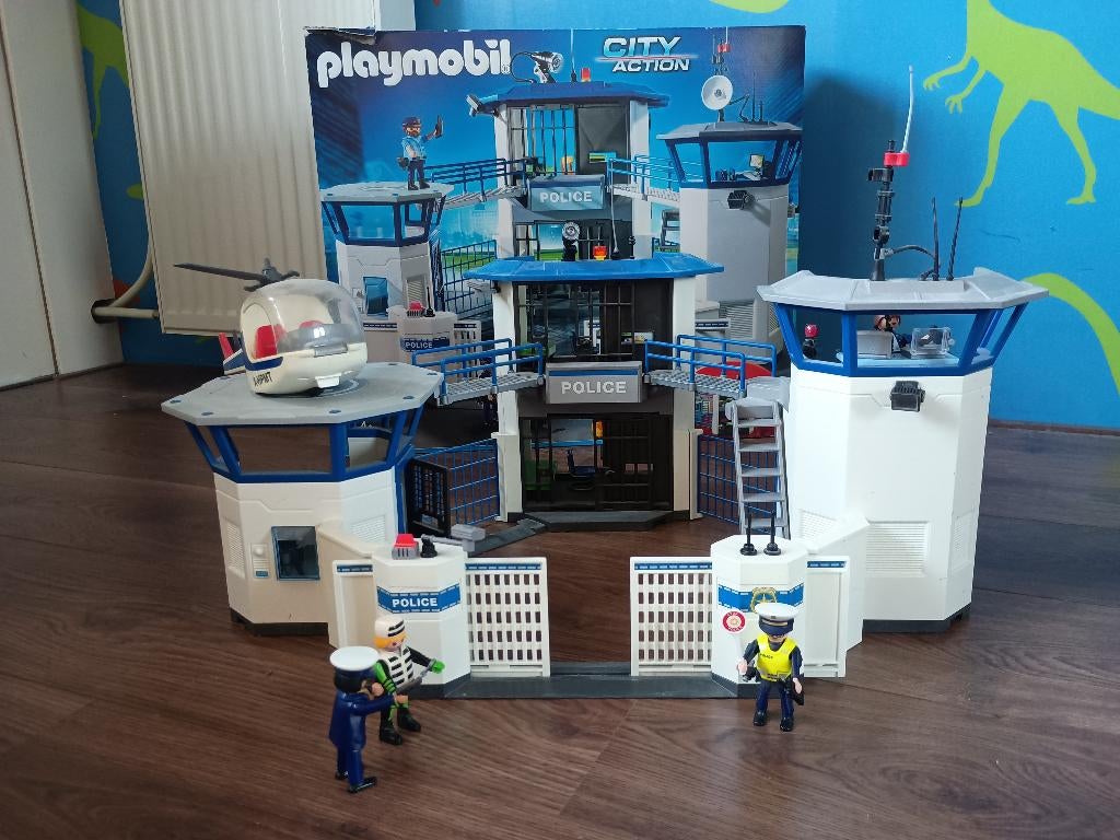 Playmobil politiebureau met gevangenis 6919 & helicopter, Ophalen, Gebruikt, Complete set