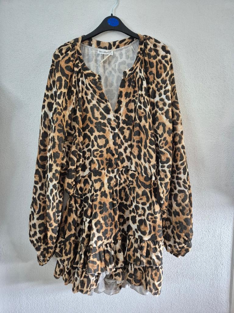 Mooie panter jumpsuit knoopjes Nieuw one size, Kleding | Dames, Verzenden, Nieuw, Maat 38/40 (M), Bruin