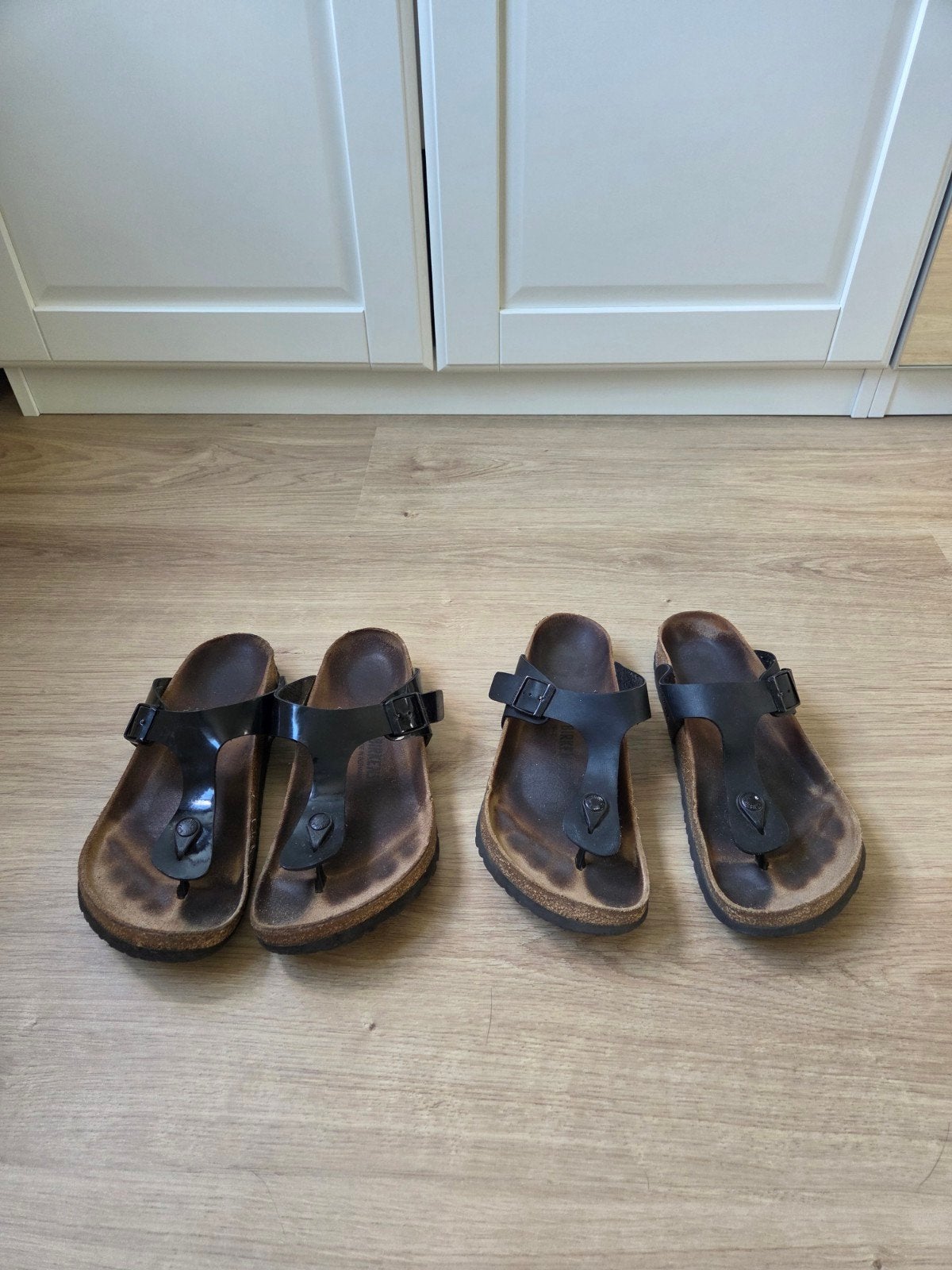 2 paar birkenstock zwart, maat 41, veel gedragen!, Kleding | Dames, Schoenen, Slippers, Zwart, Ophalen of Verzenden, Gedragen