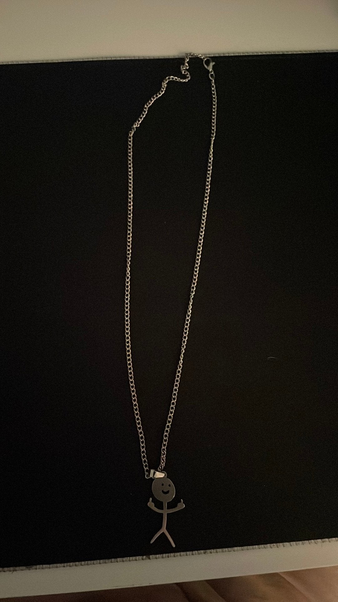 Grappige middelvinger ketting, Ophalen, Zo goed als nieuw, Overige materialen