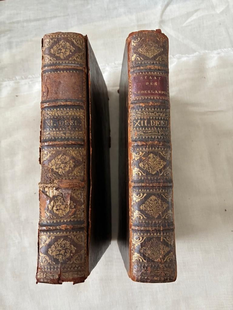 Tirion Tegenwoordige Staat Utrecht 11 & 12, Boeken, Gelezen, Isaak Tirion, Ophalen of Verzenden, 17e en 18e eeuw