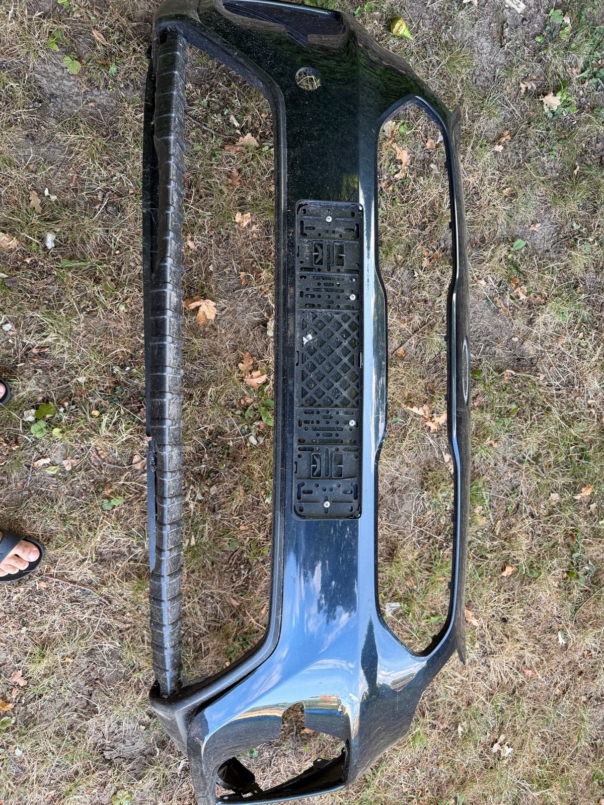 Gebruikte Bumper - Voor Kia Niro 2021 - blauw - Beschadigd, Ophalen of Verzenden, Gebruikt, Voor, Bumper