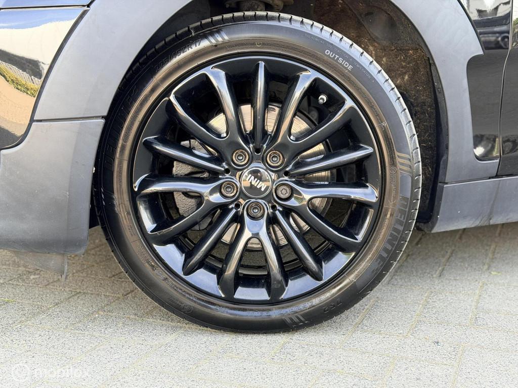 Mini Clubman 1.5 Cooper Salt Business, Auto's, Voorwielaandrijving, 136 pk, Gebruikt, Zwart