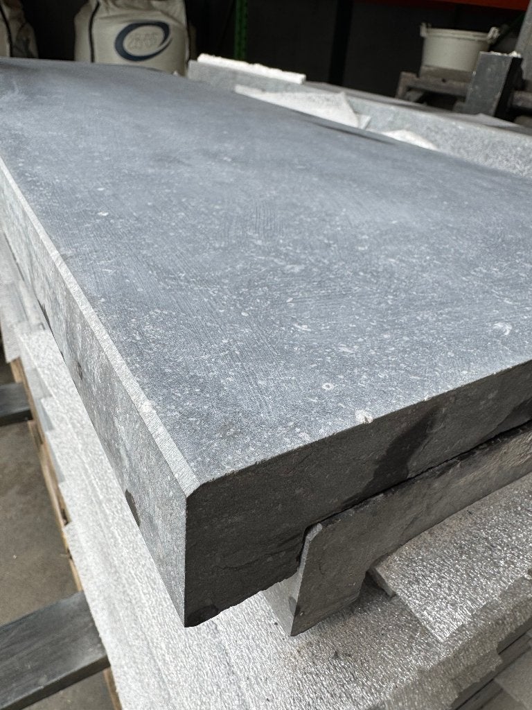 Belgisch Hardsteen zwembadranden 100x35x5/3cm voorraad, 60 cm of meer, Hardsteen, 60 cm of meer, Overige typen