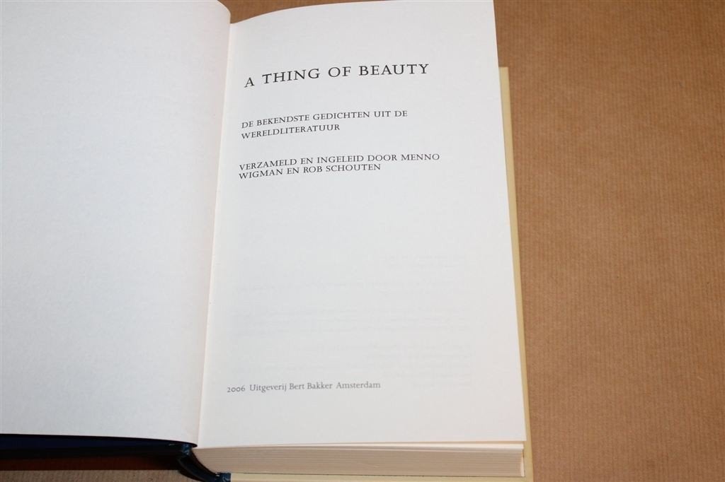 A Thing of Beauty — Wereldliteratuur, Tweetalig, 2005, Ophalen of Verzenden, Zo goed als nieuw
