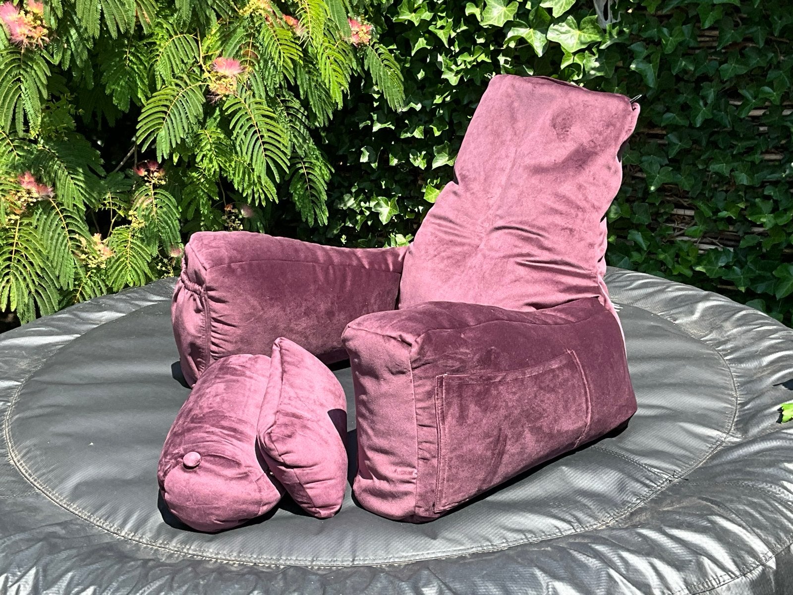Loft25 Leeskussen Velvet Bordeaux met Nekrol en Opbergvakjes, Huis en Inrichting, Woonaccessoires | Kussens, Overige merken, Rugkussen