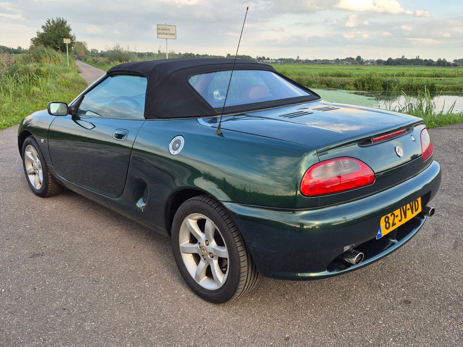 MG F 1.8L | Automaat! | Airco | NAP | CV | Hardtop | Leder, Auto's, Automaat, Achterwielaandrijving, 40 €/maand, Beige