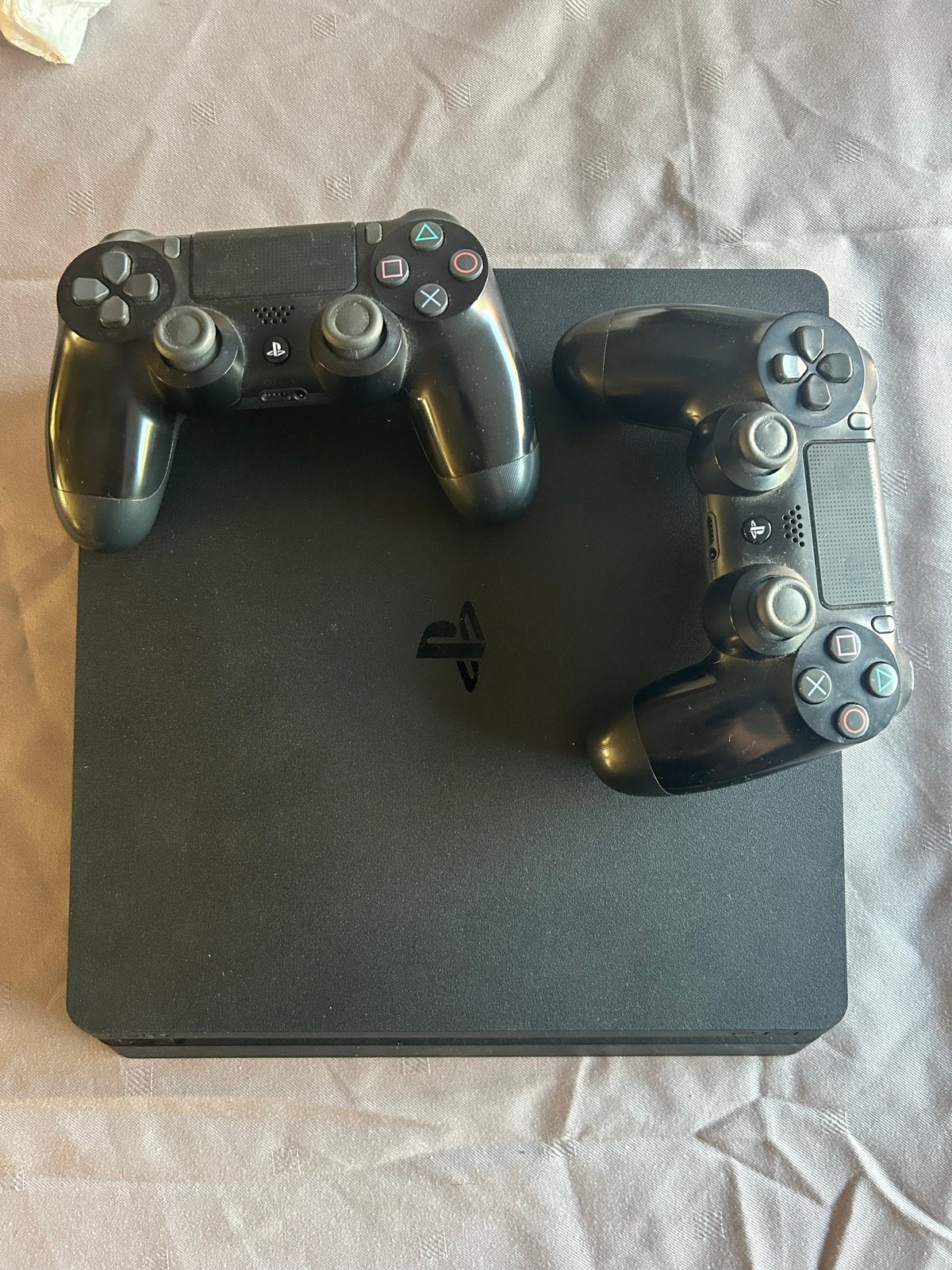 PS4  met 2 controllers en 8 spellen, Spelcomputers en Games, Spelcomputers | Sony PlayStation Vita, Ophalen, Gebruikt, Zwart, Met games