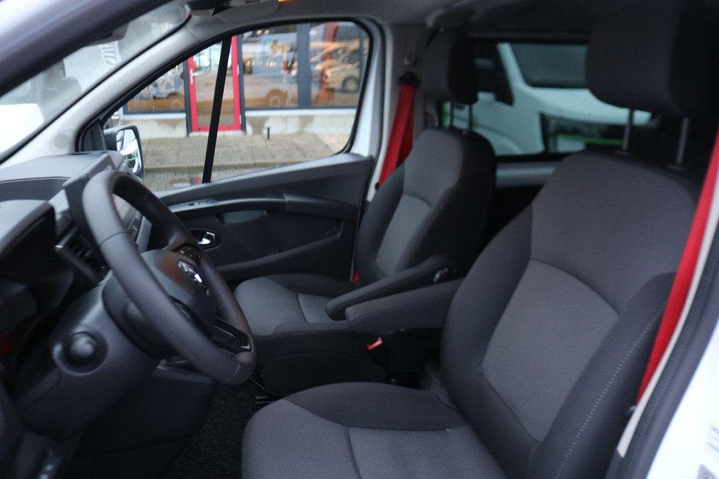 Renault Trafic 2.0 Blue dCi 150pk L2 H1 Advance DC, Voorwielaandrijving, 15 km/l, Gebruikt, Euro 6