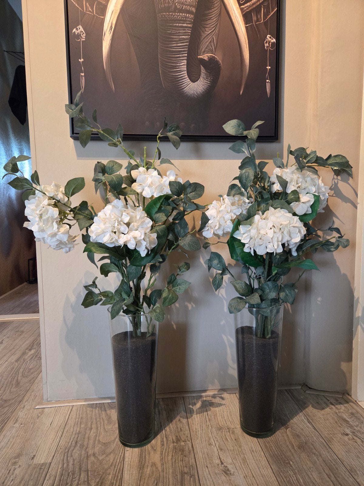 2 mooie vazen met kunst hortensia's, Huis en Inrichting, Woonaccessoires | Kunstplanten en Kunstbloemen, Ophalen, Zo goed als nieuw