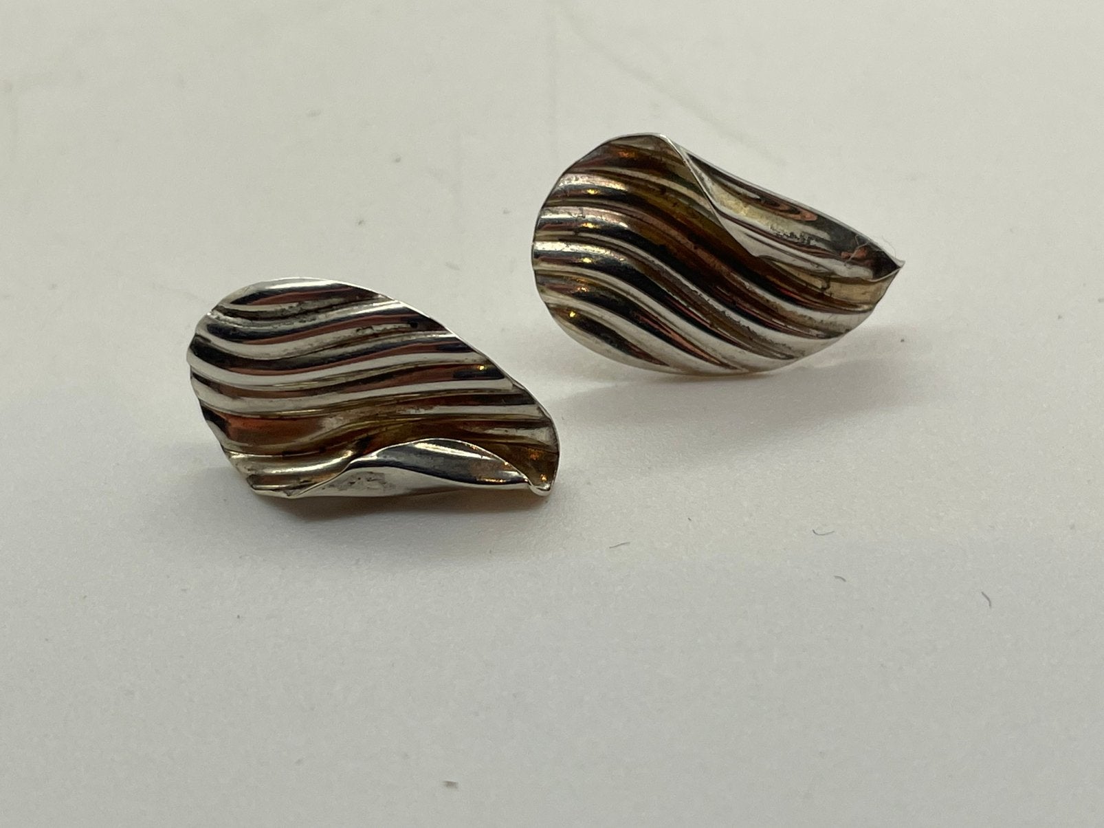 E593 Prachtige zilveren oorbellen, Ophalen of Verzenden, X, Knopjes of Stekers, Zilver