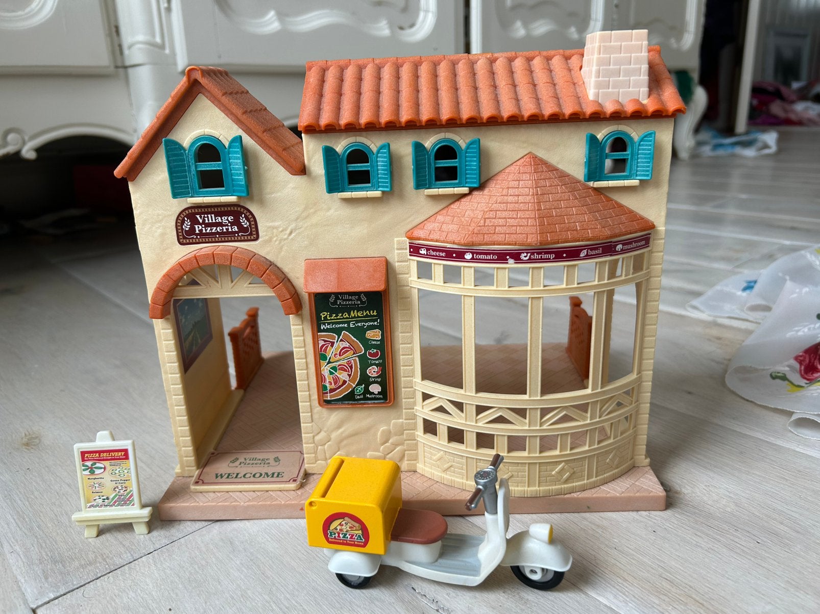 Village pizzeria 5324, Ophalen of Verzenden, Zo goed als nieuw, Poppenhuis