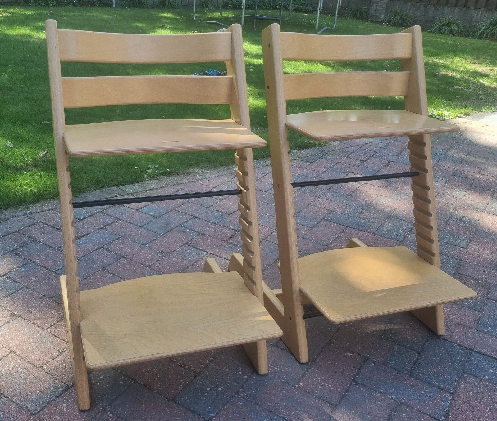 2 Tripp Trapp stoelen, Ophalen, Zo goed als nieuw, Meegroeistoel