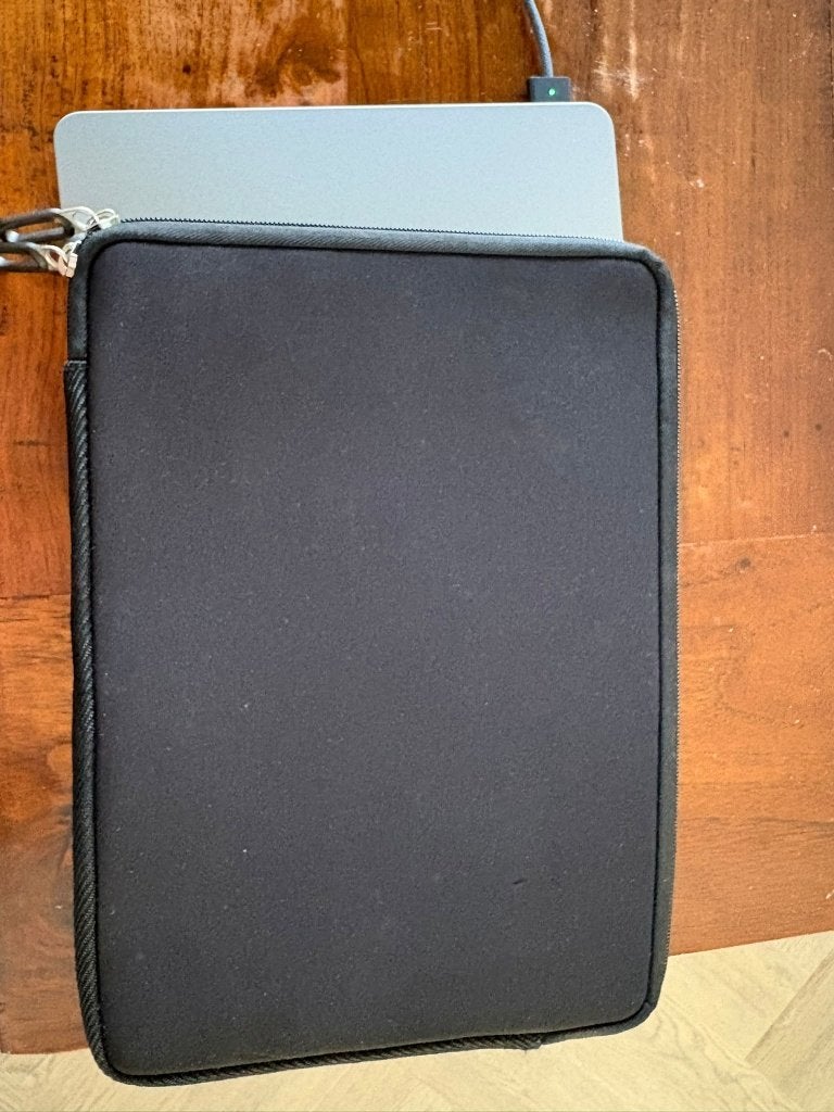 Foto 4 van Apple MacBook Air 13 inch (2024) M3 - 16GB/512GB Spacegrijs