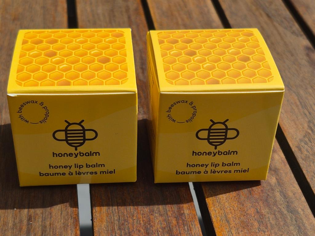 4 potjes Honeybalm lippenbalsem (nieuw), Sieraden, Tassen en Uiterlijk, Uiterlijk | Mondverzorging, Ophalen of Verzenden, Nieuw