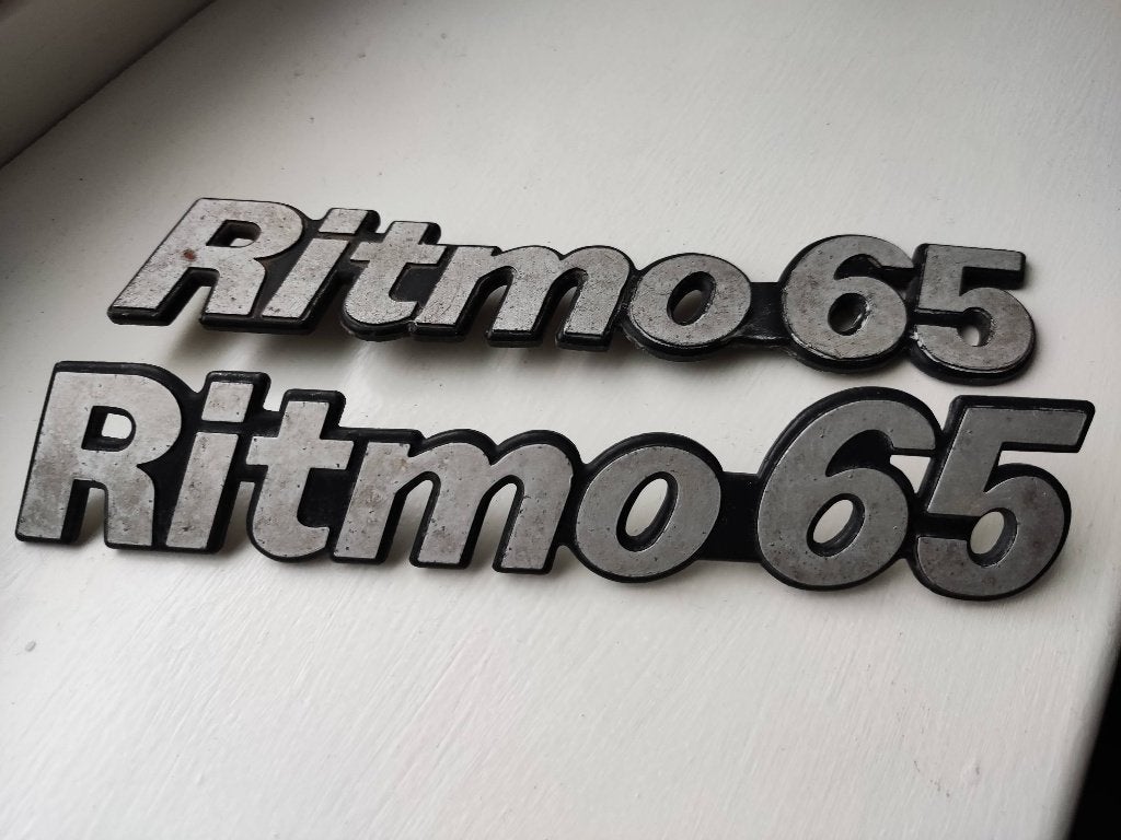 2 stuks Ritmo 65 embleem logo, Ophalen of Verzenden