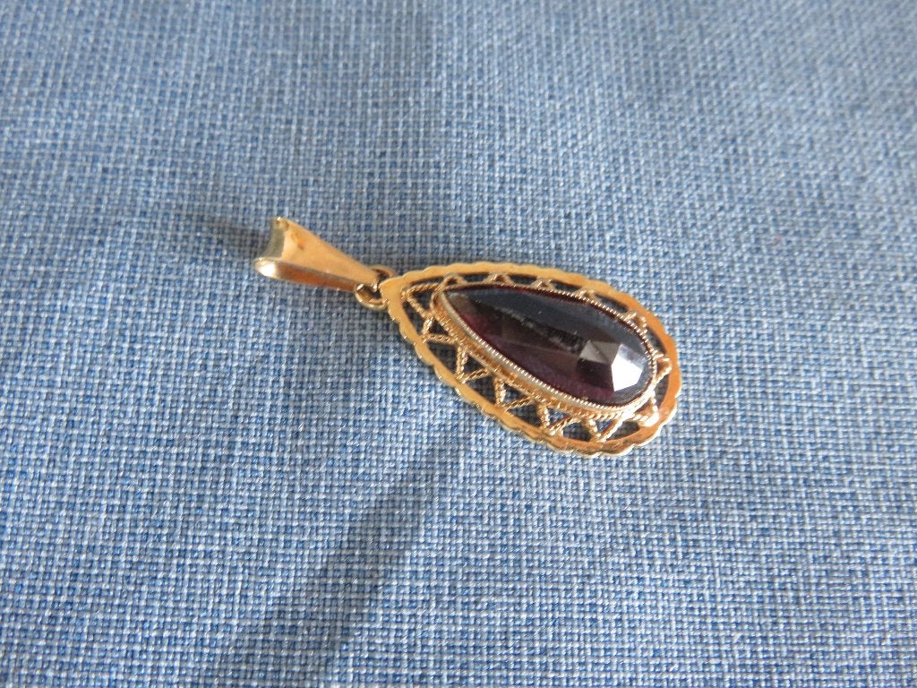 Antieke hanger met granaat steen in 14 karaat goud, Ophalen of Verzenden, Goud, Hanger