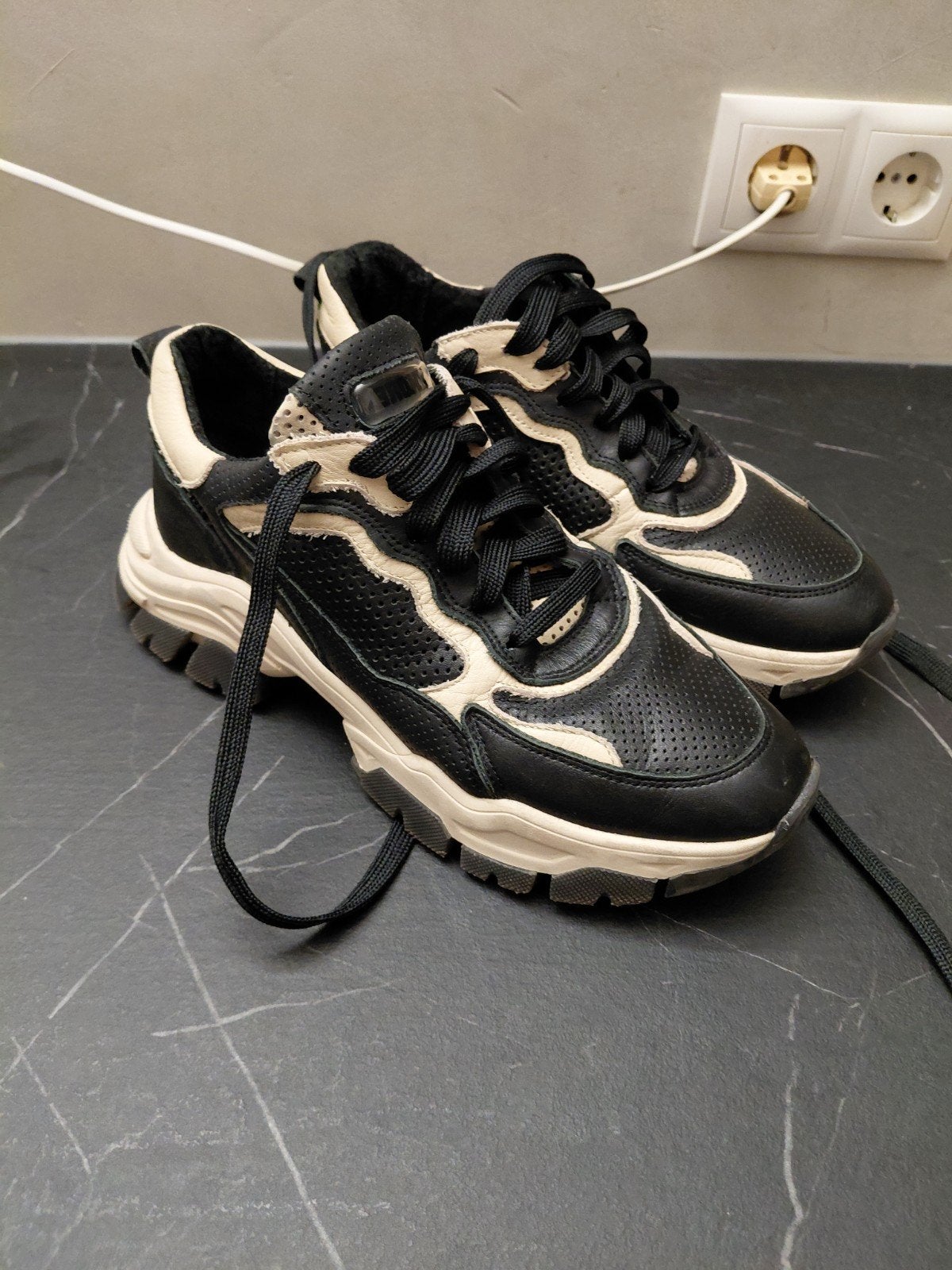 Bronx sneakers maat 40 - Zwart/Beige, Ophalen of Verzenden