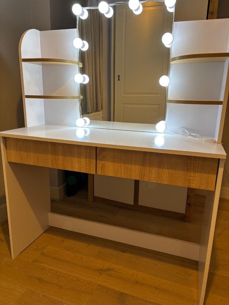Make-up tafel, Huis en Inrichting, Tafels | Kaptafels, Ophalen, 100 tot 150 cm, 100 tot 150 cm, Zo goed als nieuw