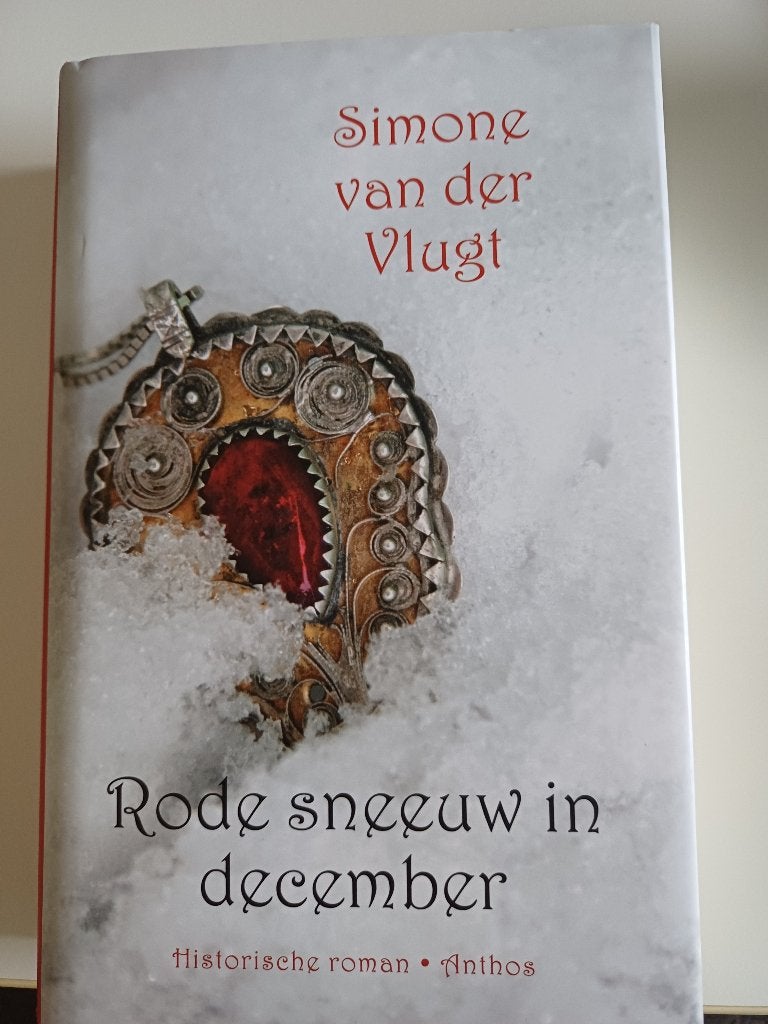 Rode sneeuw in december, Boeken, Ophalen of Verzenden, Zo goed als nieuw, Simone van der Vlugt