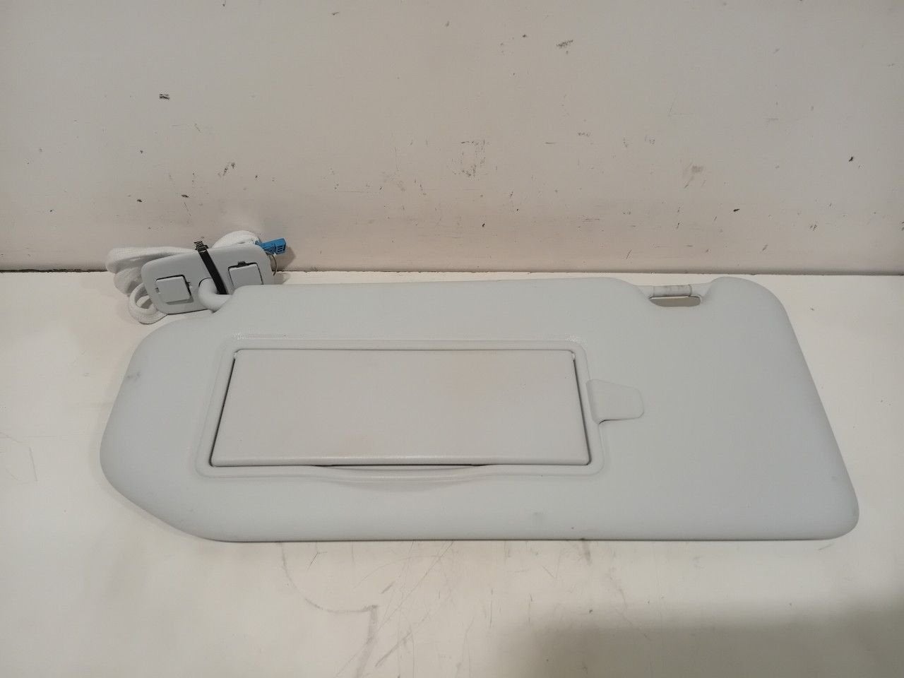Zonneklep links Opel Grandland, Auto-onderdelen, Interieur en Bekleding, Onderdelen@venauto.nl, Van der Ven Autorecycling B.V.