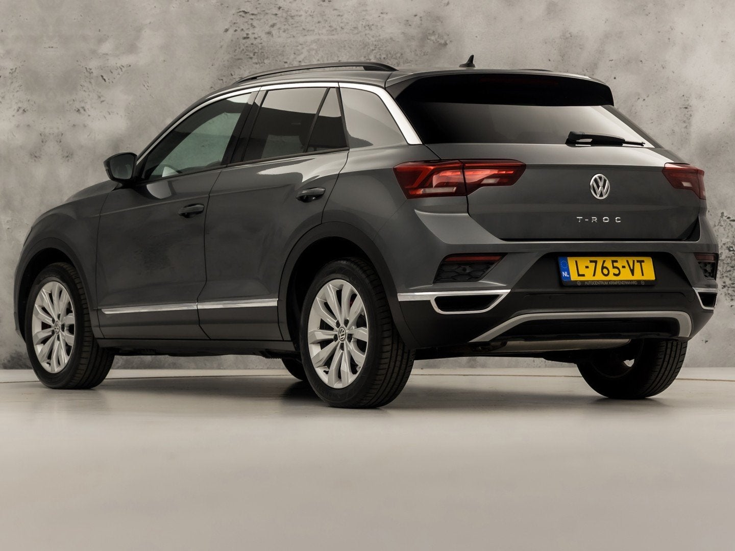 Volkswagen T-Roc 1.5 TSI Sport 150Pk (APPLE CARPLAY, GROOT N, Voorwielaandrijving, 12 maanden, Stof, 4 cilinders