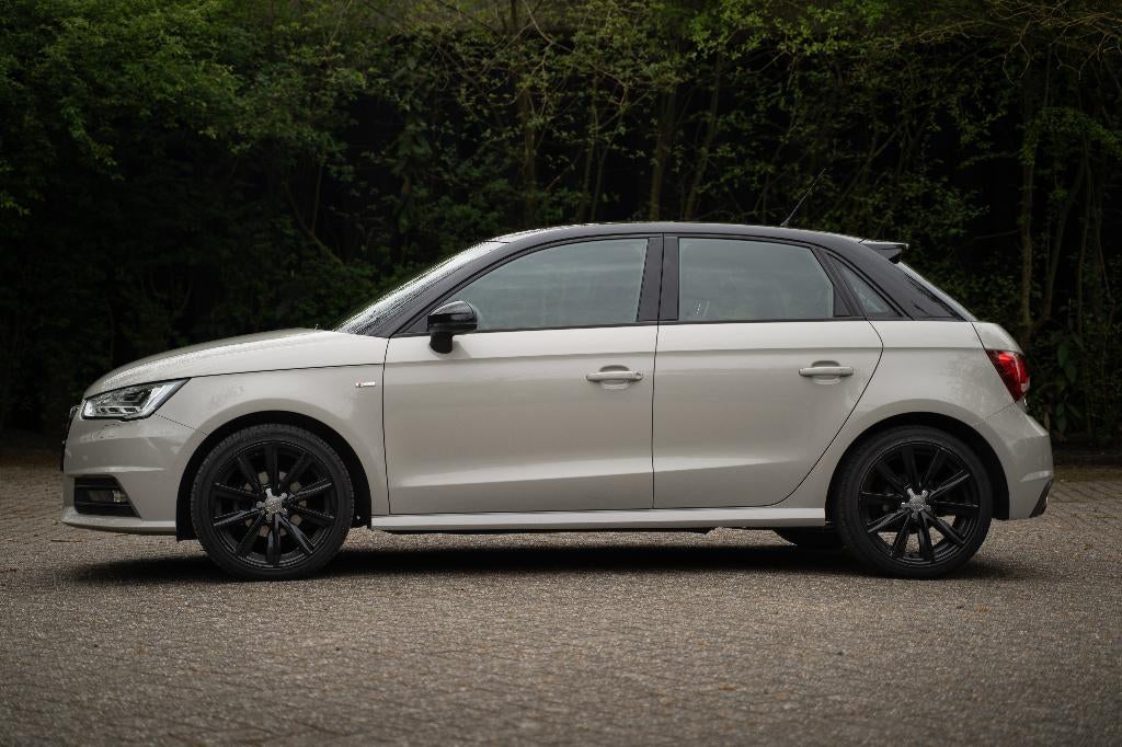 Audi A1 1.0 Tfsi 95pk S Line, Auto's, Audi, Multifunctioneel stuurwiel, A1, Zwart, Particulier