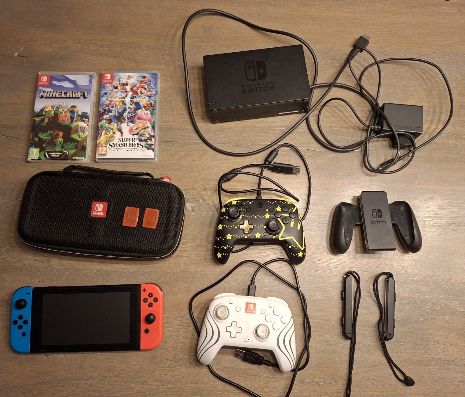 Nintendo Switch+2 draadloze controllers+Mine Craft en USSB, Met games, Zo goed als nieuw, Met 3 controllers of meer, Ophalen