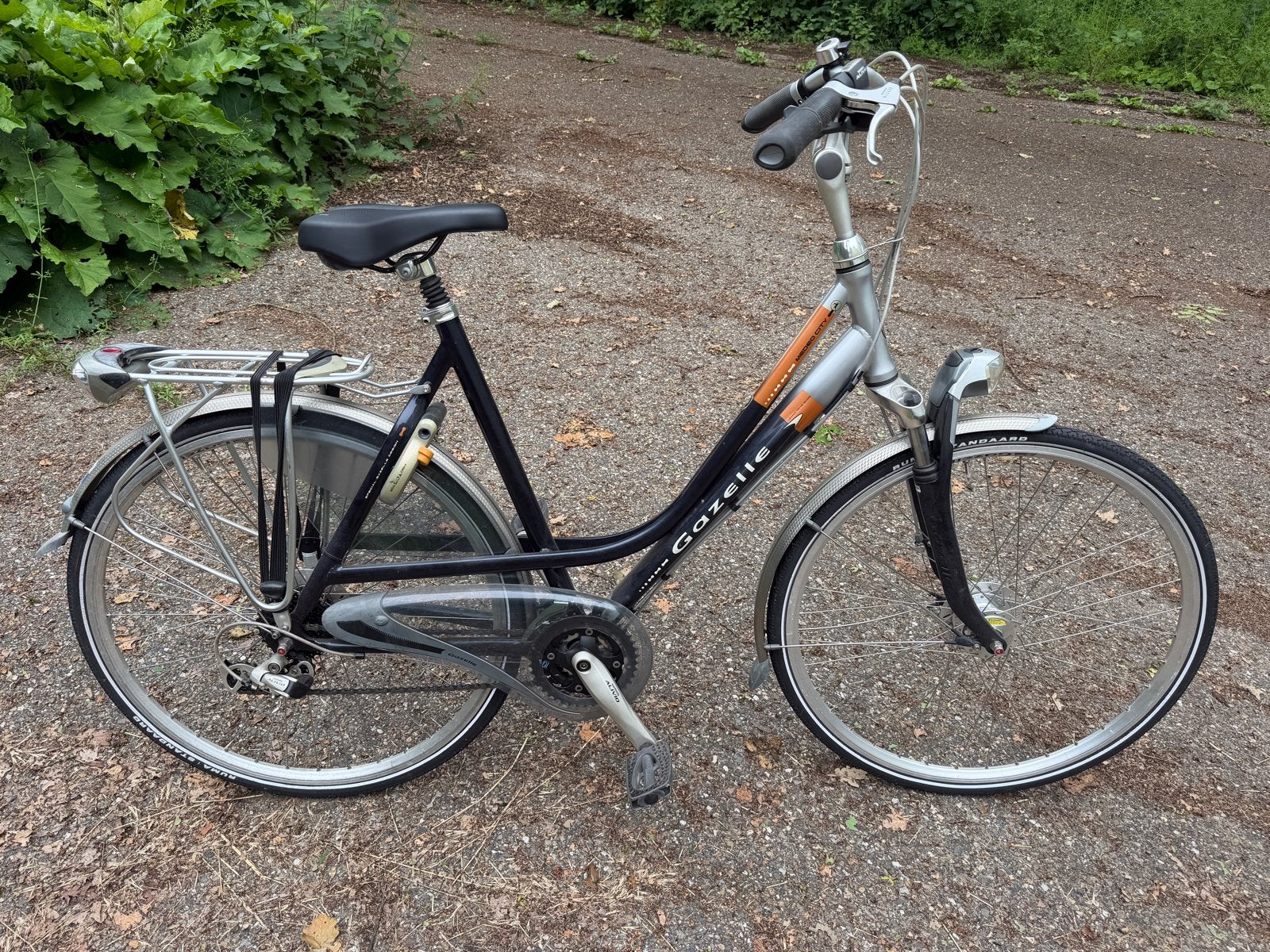 Zeer mooie z.g.a.n. 28” Gazelle Medeo City fiets, Fietsen en Brommers, Ophalen, Zo goed als nieuw, Trommelrem, Gazelle